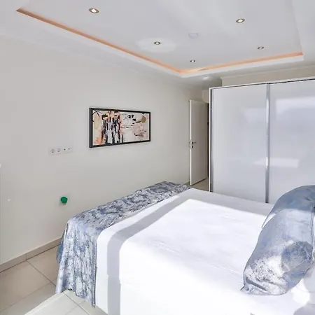 Luxury With Private Pool شقة فتحية